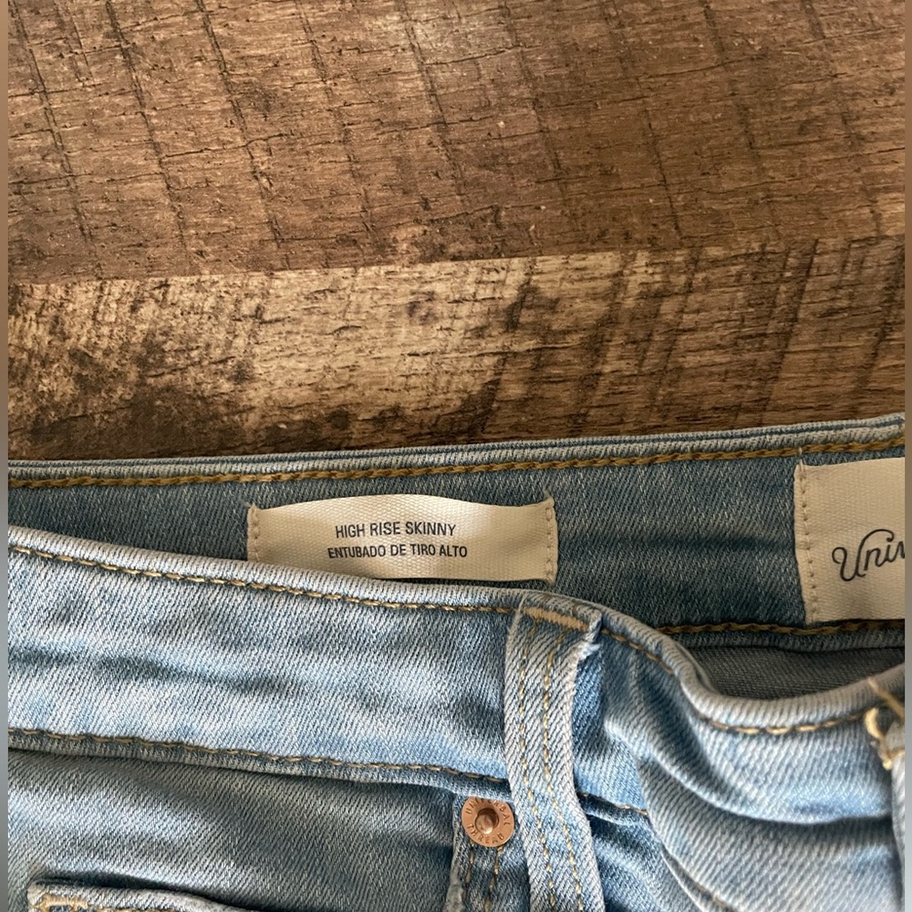 Universal Thread High Rise Skinny Jean - Picture 3 of 3